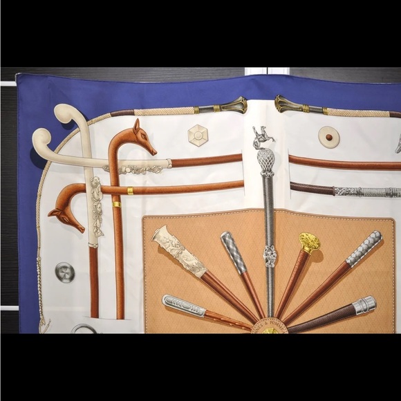 Authentic HERMES Carre 90 Scarf "Cannes et Pommeaux" Silk Navy - Picture 2 of 14